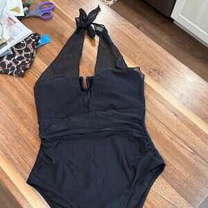 Cupshe Black Halterneck Tummy Control One-Piece size M